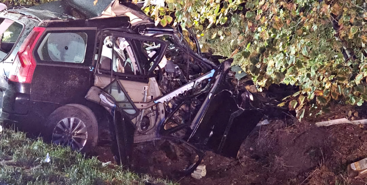 Tragiczny wypadek na DK15. Nie żyje kierowca osobówki 