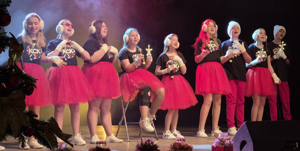 Koncert „Pójdźmy za Gwiazdą” zachwycił widzów w Teatrze Miejskim