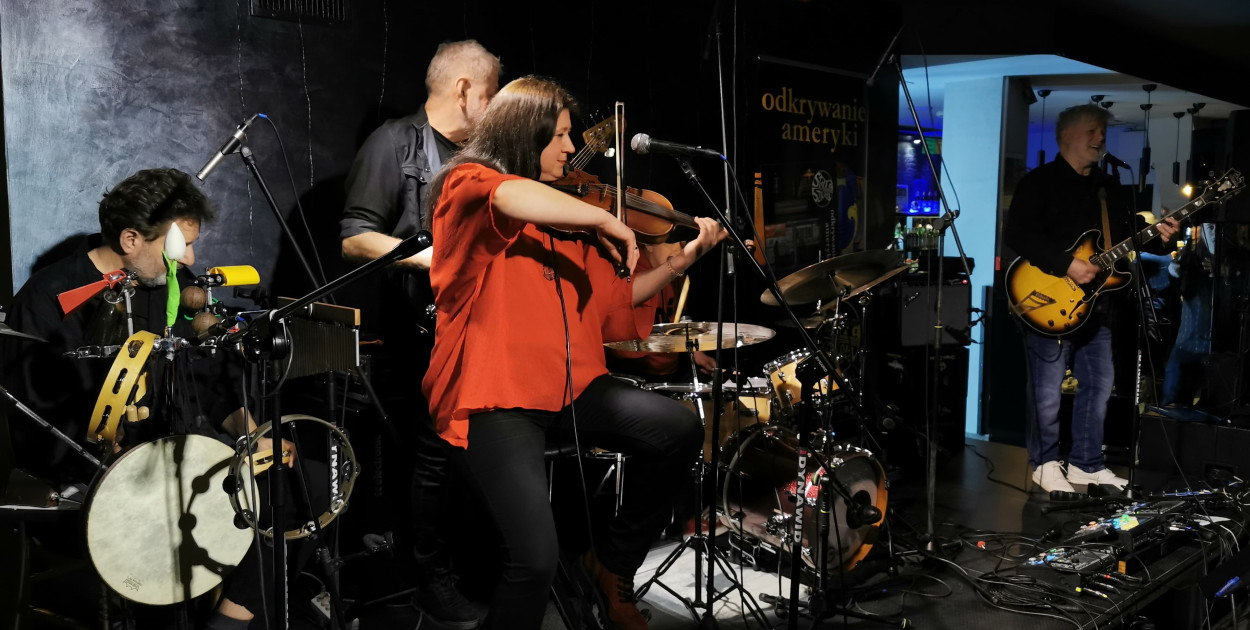 Na Rąbinie odkrywali Amerykę. Jubileuszowo-premierowy koncert Starej Szkoły