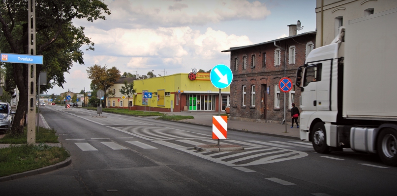 Ulicą Toruńską na terenie Inowrocławia przebiega niezwykle ruchliwa droga krajowa nr 15. Fot. Mirosław Amonowicz/ki24.info