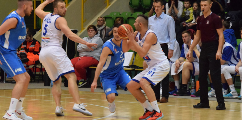 W styczniu meczem z Biofarmem Basket Poznań zadebiutował w roli szkoleniowca Noteci Milos Sporar. Mecz zakończył się wysokim zwycięstwem inowrocławian, a fantastyczne zawody zagrał  Mikołaj Grod, który zdobył 28 punktów. Fot. Archiwum ki24.info