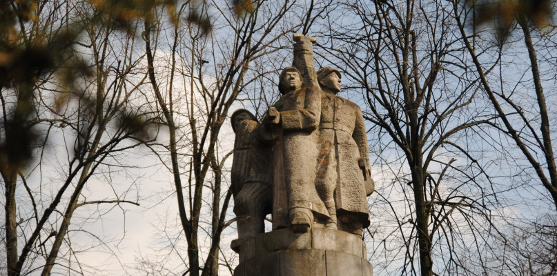 Pomnik Wdzięczności wkrótce zniknie ze Skweru Obrońców Inowrocławia. Fot. archiwum ki24.info