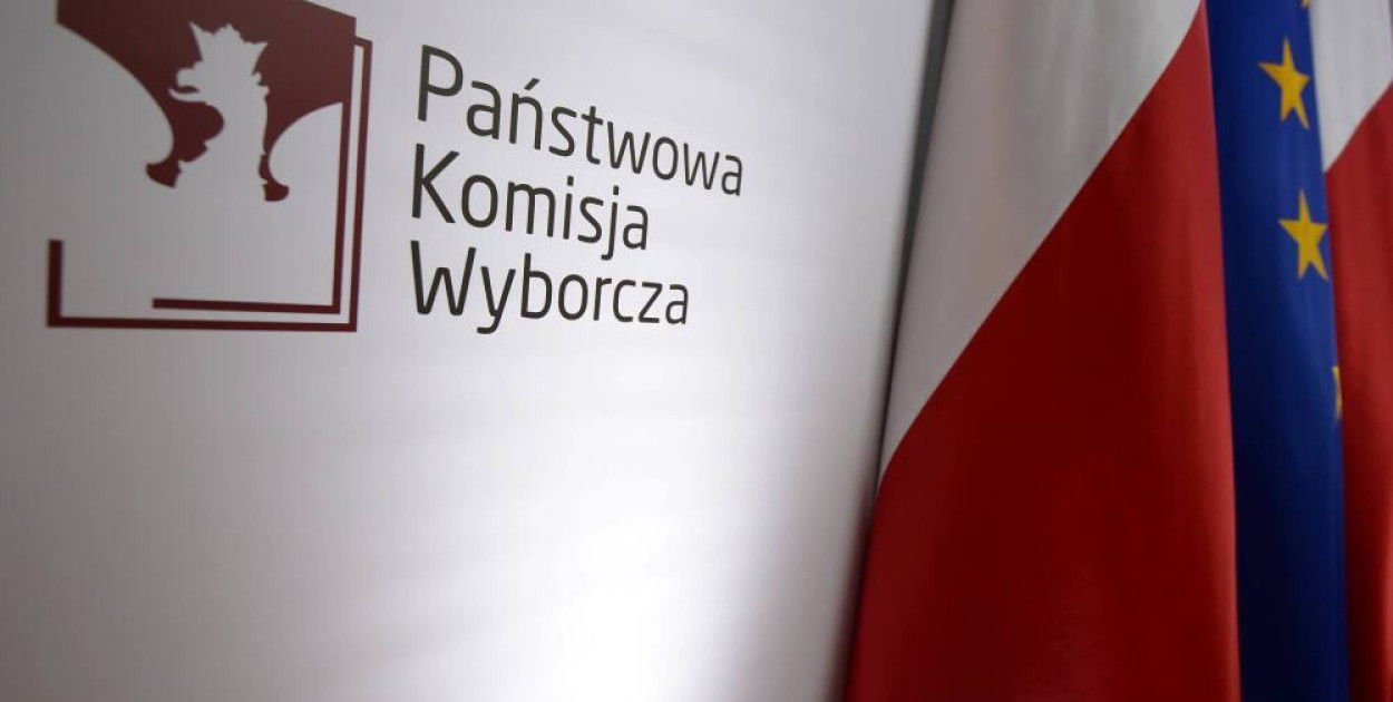 PKW: wyborcy mogą potwierdzać tożsamość aplikacją mObywatel; nie można uzyskać kilku zaświadczeń o prawie do głosowania