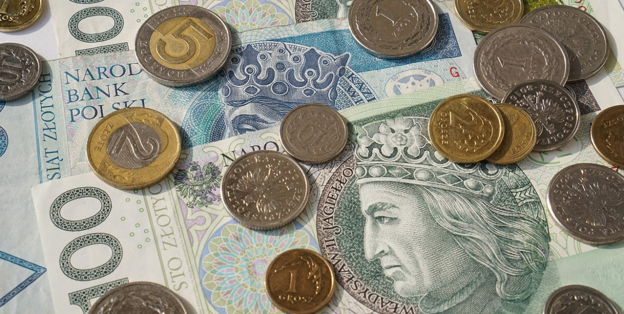 Na konta Polaków popłyną przelewy. Pieniądze już od wtorku