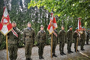 Inowrocław uczcił 80. rocznicę zakończenia II wojny światowej-5295