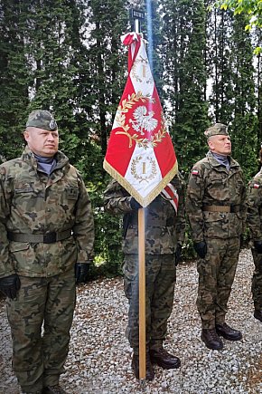 Inowrocław uczcił 80. rocznicę zakończenia II wojny światowej-5295