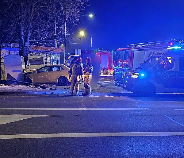 Kraksa na wylotówce z Inowrocławia. Audi zderzyło się z hyundaiem-43642