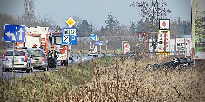 Dachowanie na Toruńskiej. Co tam się stało? - 44978