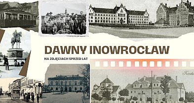 Skauci z Inowrocławia pozują do zdjęcia na tle ratusza-8412