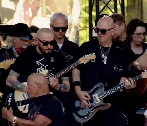 Inowrocławianin z Gitarowym Rekordem Guinessa-48580