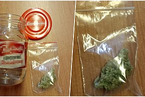 Marihuana w słoiku. 50-latek zatrzymany przez policję-48863