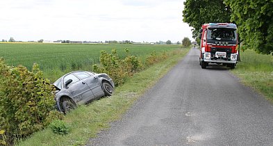 Pijany 68-latek wjechał do rowu. Miał prawie 3,3 promila-48887