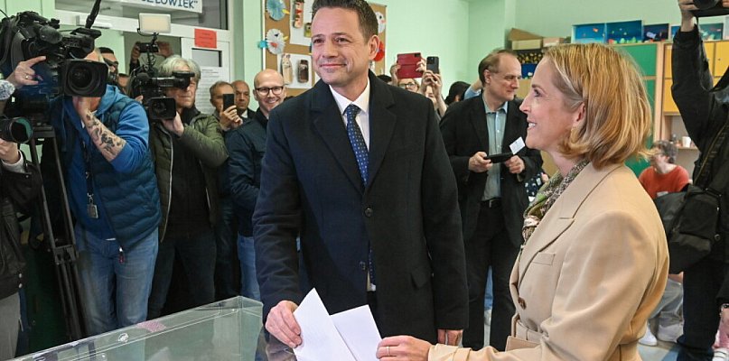 Exit poll: w drugiej turze wyborów Trzaskowski - 30,8 proc. i Nawrocki  - 29,1 pro - 48939
