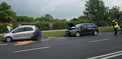 Kolizja dwóch osobówek na Poznańskiej-49308