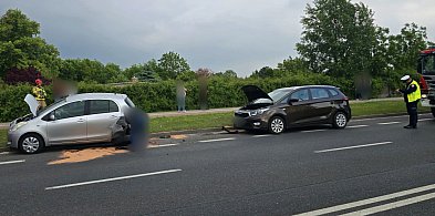 Kolizja dwóch osobówek na Poznańskiej-49308