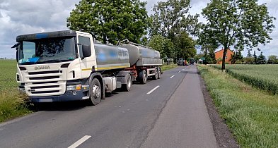 Nieprawidłowe wyprzedzanie zakończone kolizją-49608