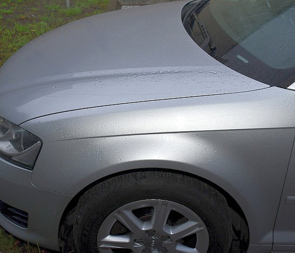 Porysował nożem zaparkowane auto. Trafił do aresztu-49683