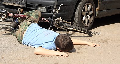 Na Rąbinie mercedes potrącił dziecko na rowerze. Widzieliście to?-49871