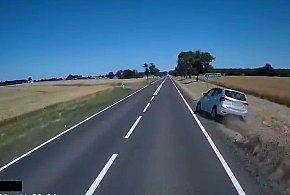 Ten manewr zakończył się sprawą w sądzie. Tragedia była o włos!-50185