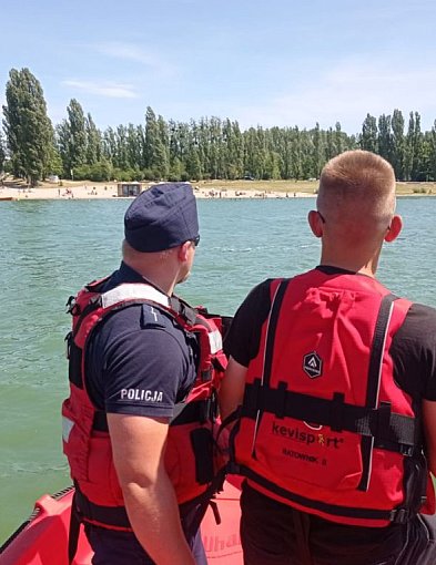 Kontrole nad jeziorem Pakoskim. Policja i straż apelują o rozsądek-50286