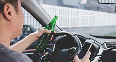 Wpadł do rowu i prosto do aresztu – 27-latek jechał z promilami-50374