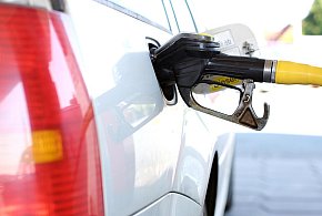 Benzyna i LPG tanieją, ale diesel nie chce odpuścić-50412