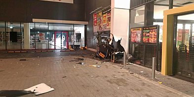 Wysadzili bankomat w powietrze! To nie Nowy Jork, to St-50457