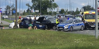 Niemiecko-włoski pojedynek na drodze. Bmw kontra Alfa Romeo-50879