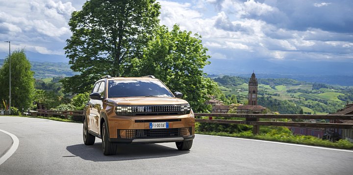 Fiat Grande Panda: przystępna cenowo hybryda-51021
