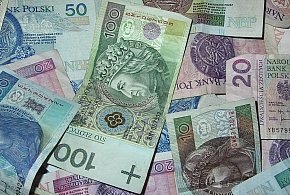 Miliony już na kontach. ZUS wskazuje, ile już wypłacił na...-51342