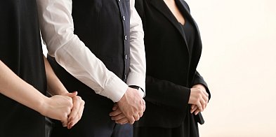Strój na pogrzeb – co wypada założyć-51426