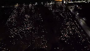 Nocny przelot nad jednym z...