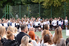 Nowy rok szkolny wystartował. Co się zmienia od 1 września?-51833
