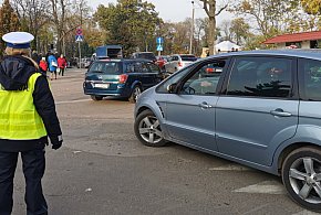 Zatrzymany przy cmentarzu. Nie miał prawa jazdy i był pijany-53804