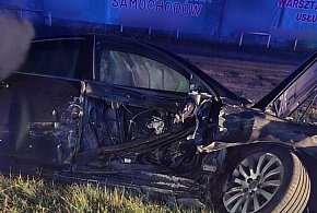 Trzy osoby w szpitalu po kraksie spowodowanej przez 20-latka-54053