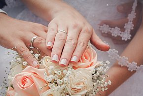 40 tys. zł za ślub i dziecko. PiS chce zachęcać do małżeństw i rodzicielstwa-54537