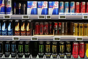 Popularne napoje pójdą ostro w górę. Rząd szykuje podwyżkę VAT-54842