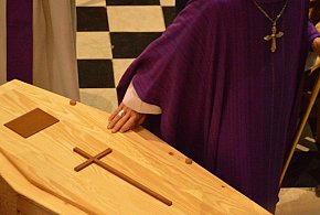 Rewolucja w pochówkach coraz bliżej. Tego w Polsce jeszcze nie było-54962