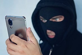 „Amerykański lekarz” z Malezji okazał się oszustem. Straciła prawie 200 tys. zł-55209