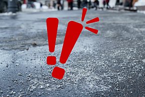 Oblodzone jezdnie i chodniki. Bądźcie ostrożni!-55416