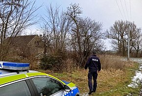 Jest zimno. Policjanci sprawdzają pustostany-55510