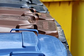 Fioletowe worki na odpady. Oto, co powinno tam trafiać-55854