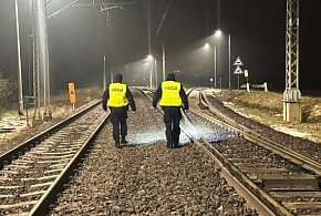 Trwa operacja „TOR”. Policjanci patrolują torowiska