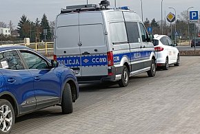 Inowrocławska policja skontrolowała taksówki na aplikację