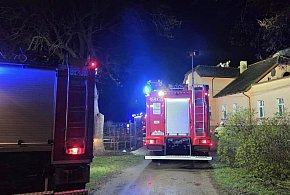Chwila i zrobiło się groźnie. Świąteczna akcja straży pożarnej