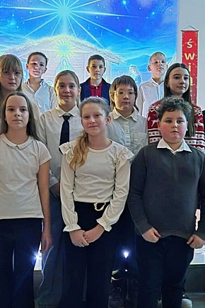 „Światło w ciemności” – jasełka o hejcie, empatii i szacunku-5975