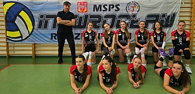 Młodziczki MSPS Inowrocław najlepsze w inauguracyjnym turnieju-52831