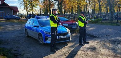 Policyjne działania na drogach powiatu w okresie „Wszystkich Świętych”-53759