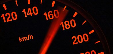 104 km/h na pięćdziesiątce. Kobieta straciła prawo jazdy-53867
