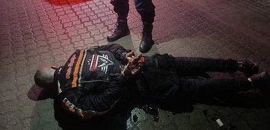 Włamał się do marketu w Pakości. Policja zatrzymała go po chwili